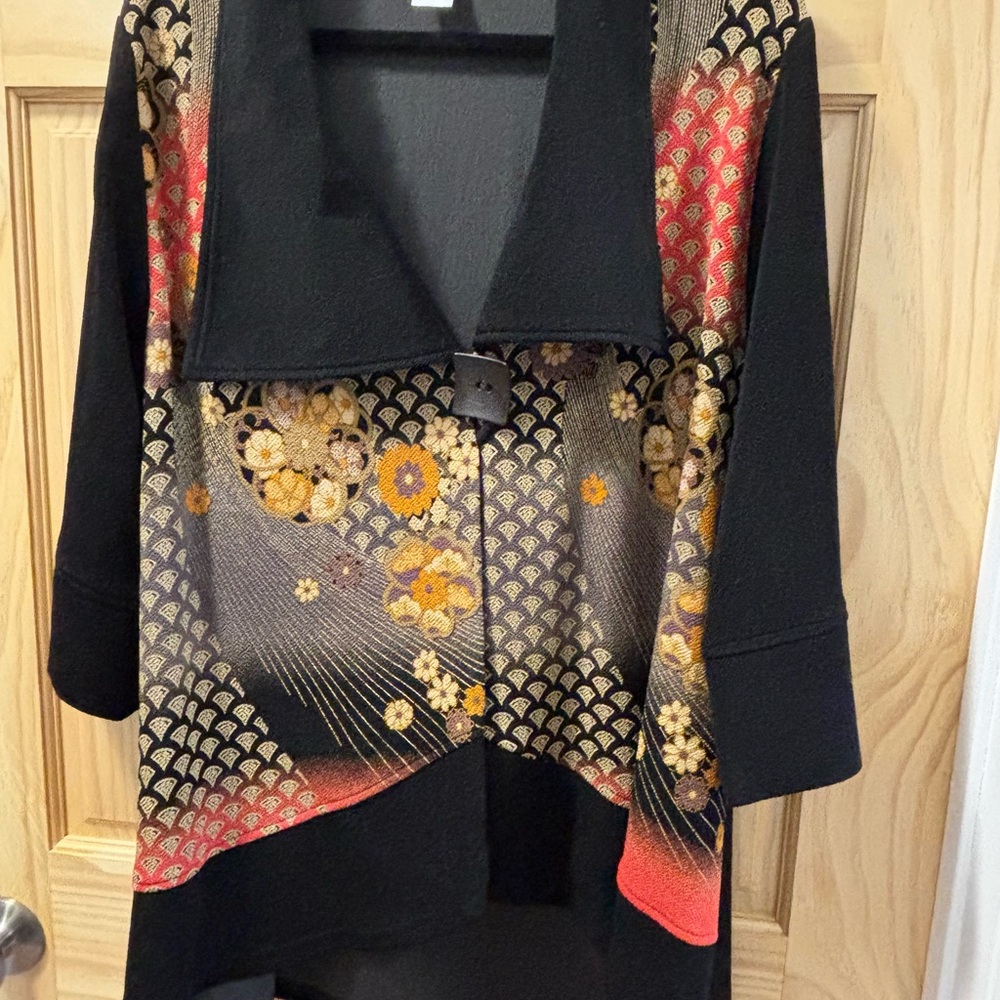 Moonlight Y & S Fashion Black and Gold Floral Women's Top